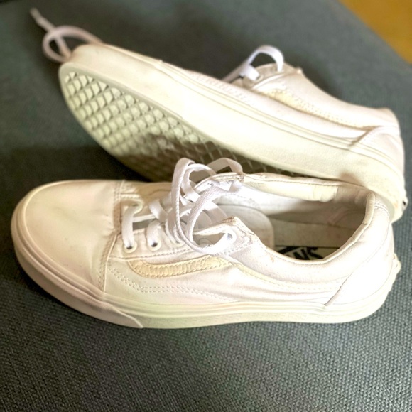 Vans - Picture 1 of 3